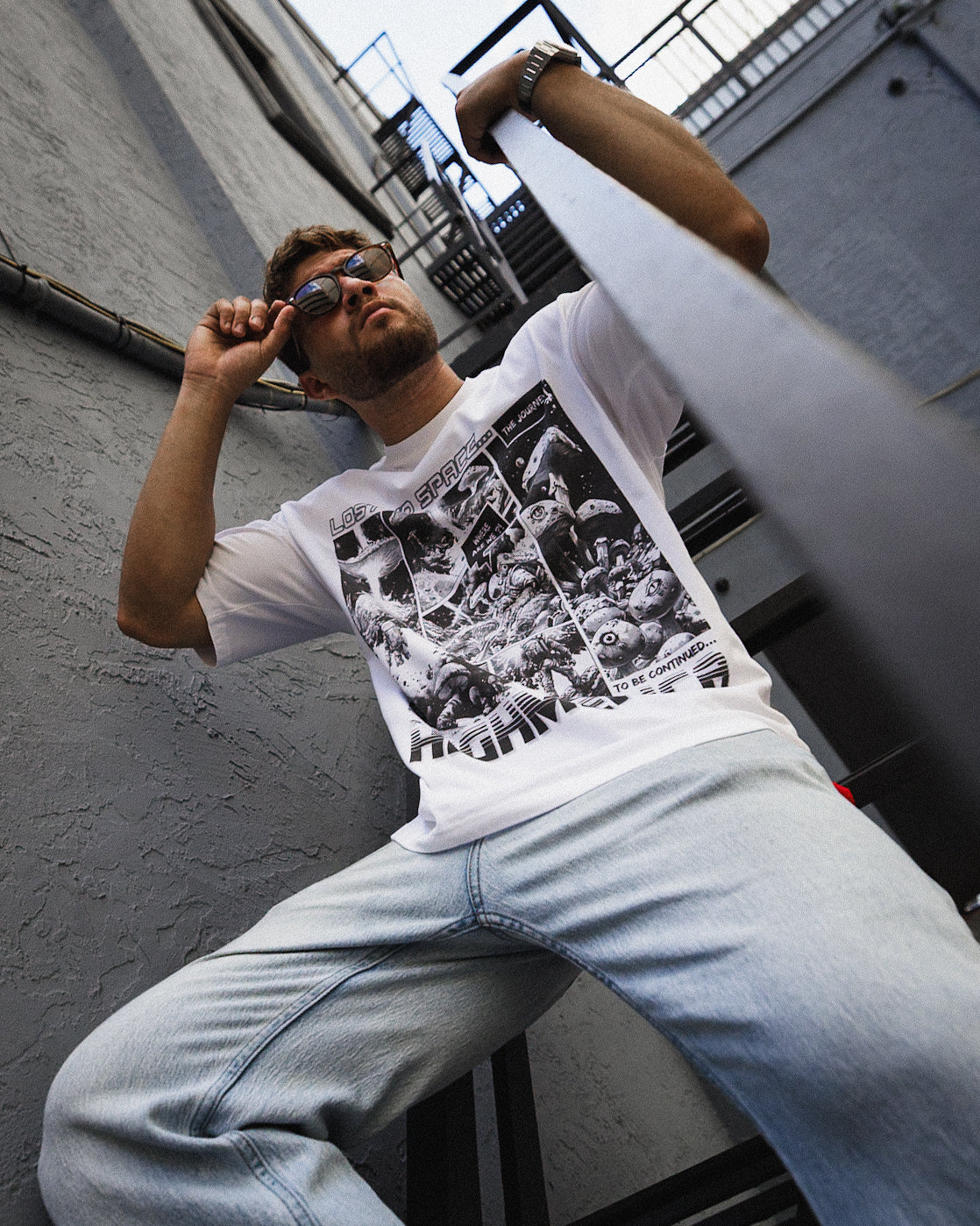 LOST IN SPACE Oversized t-shirt